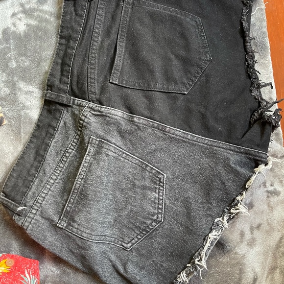 Shorts - Picture 2 of 2